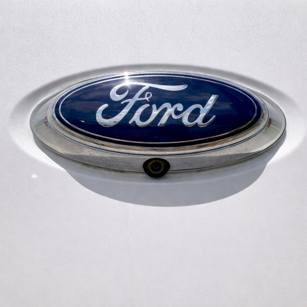 Sync 2 Ford emblem camera